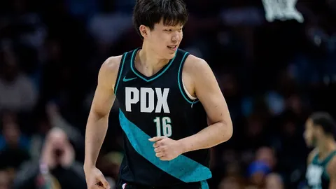 安切洛蒂盛赞贝林厄姆：天赋卓绝，未来可期，有望赶超本泽马！